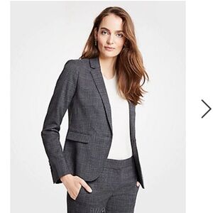 Like new Ann Taylor Crosshatch One Button Blazer